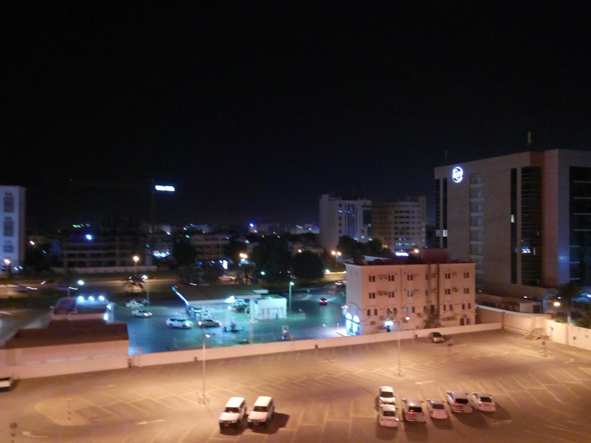 Tiger Home Hotel Apartments Maskat Zewnętrze zdjęcie