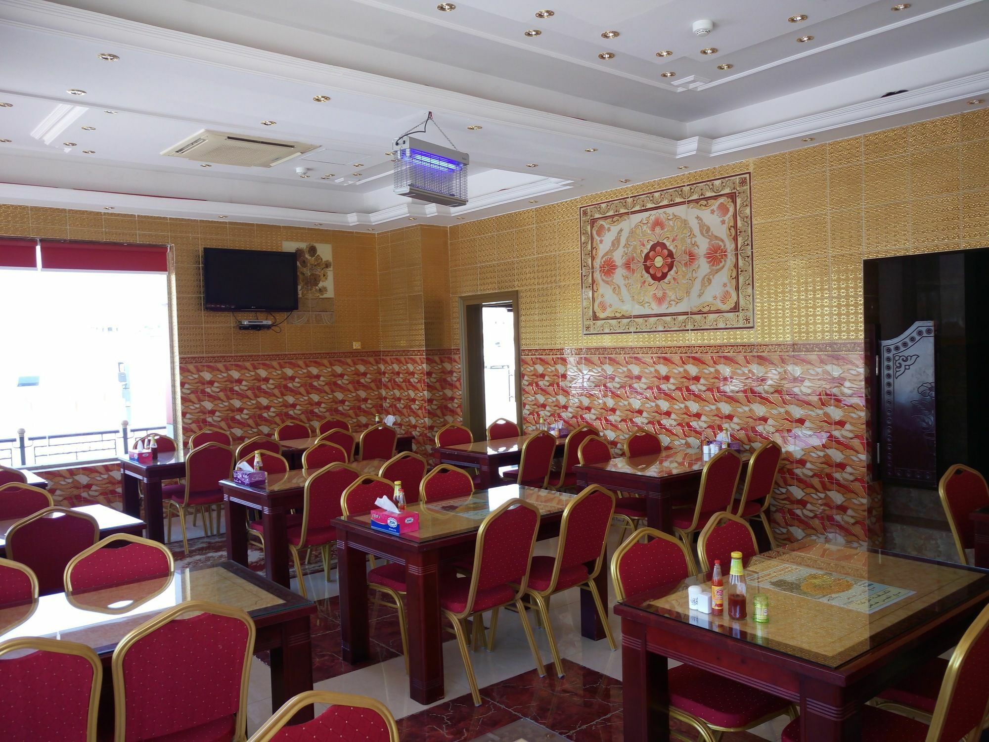 Tiger Home Hotel Apartments Maskat Zewnętrze zdjęcie